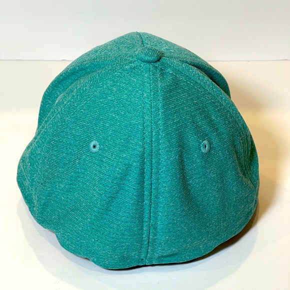 Travis Mathew FlexFit L/XL Teal Round Patch Hat - Picture 4 of 6